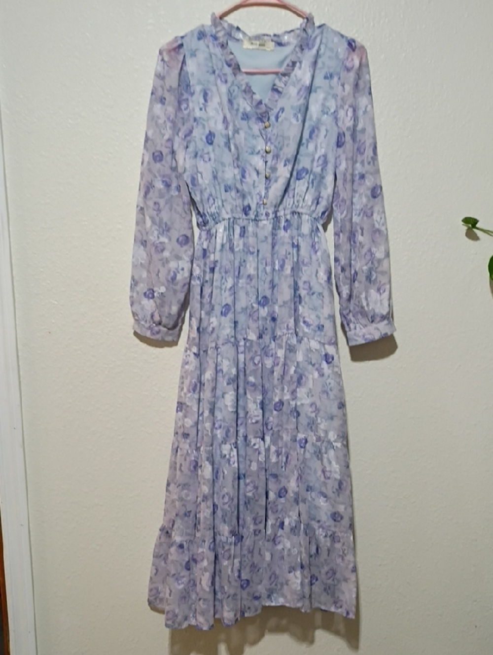 Pastel Lavender Floral Maxi Dress with V-Neck